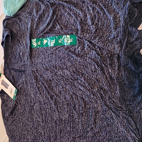 2 women shirts size xl dkny and rachel roy - Picture 6 of 6